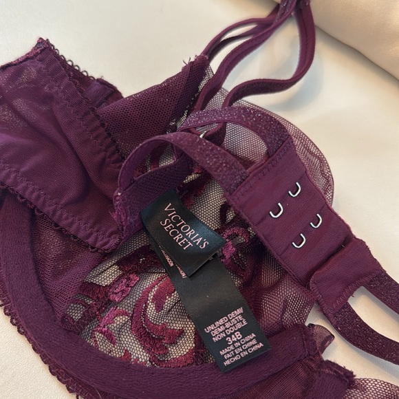 Victoria’s Secret Maroon Lace Underwire Bra with a Center Bow Size 34B - Picture 6 of 7